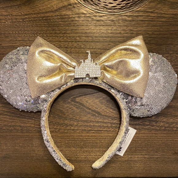 Disney Accessories - Minnie Mouse Sleeping Beauty Castle Ear Headband